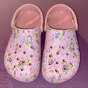 Crocs x Vera Bradley Pink Floral Garden Clogs